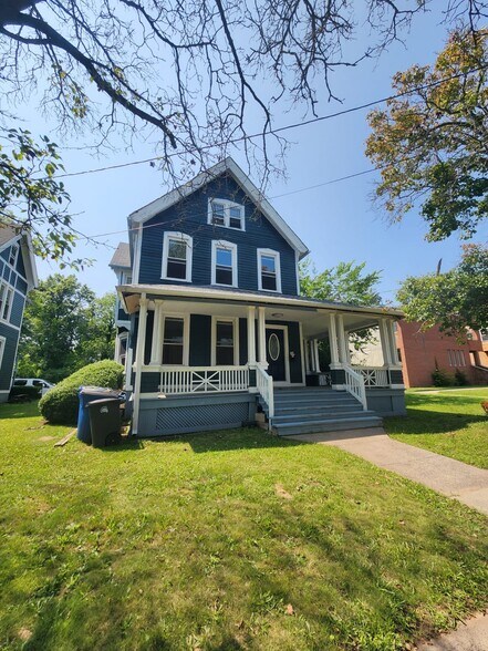 Primary Photo - 286 Norton St