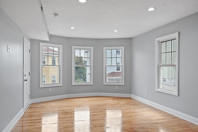 Building Photo - 79 Gage St