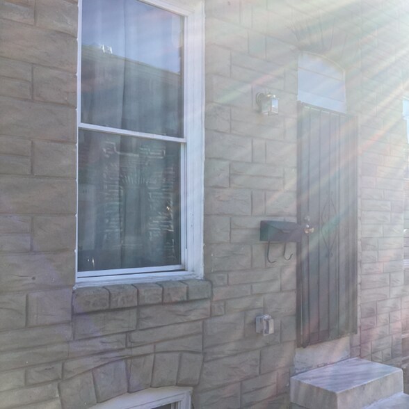 Building Photo - 411 N Belnord Ave