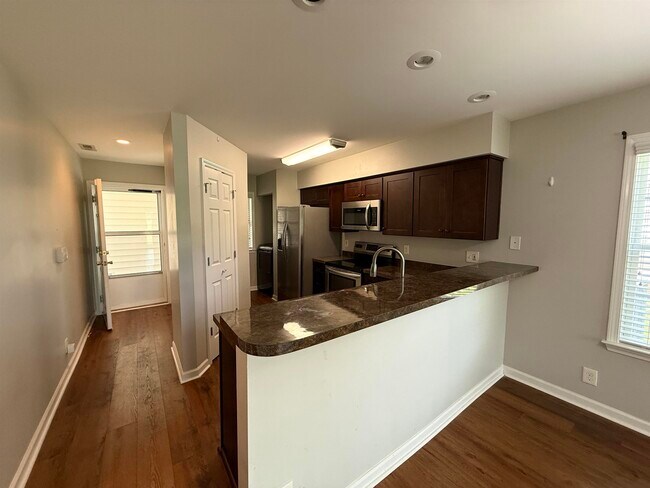 Building Photo - 653 Tupelo Ln