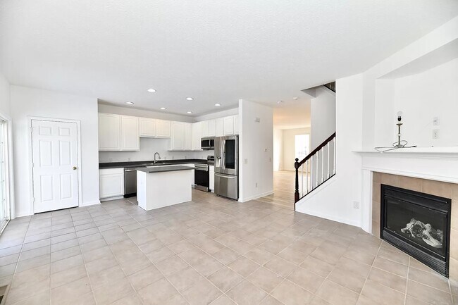 Building Photo - 11888 Esty Way