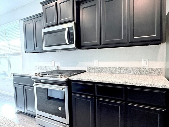 Building Photo - 309 Crowfoot Dr