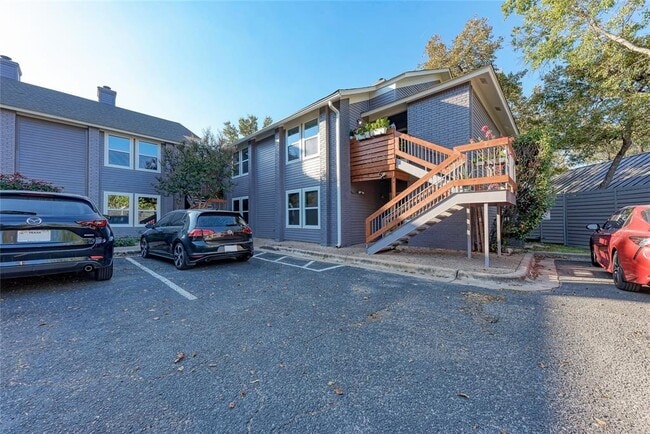 Building Photo - 2106 Nickerson St