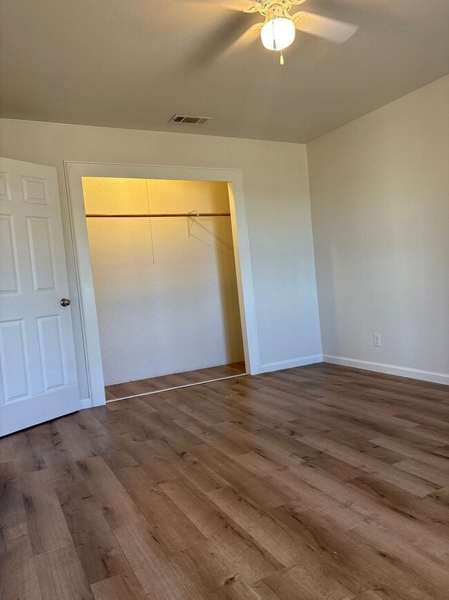 Building Photo - For Rent - Big Spring