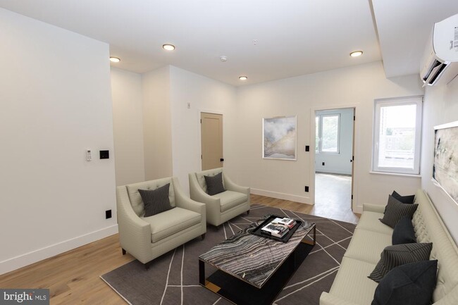 Building Photo - 2207 N 4th St