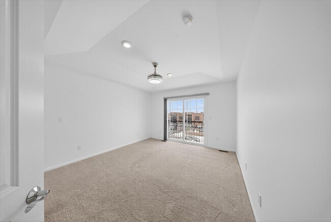 Building Photo - 49527 Lantern Wy