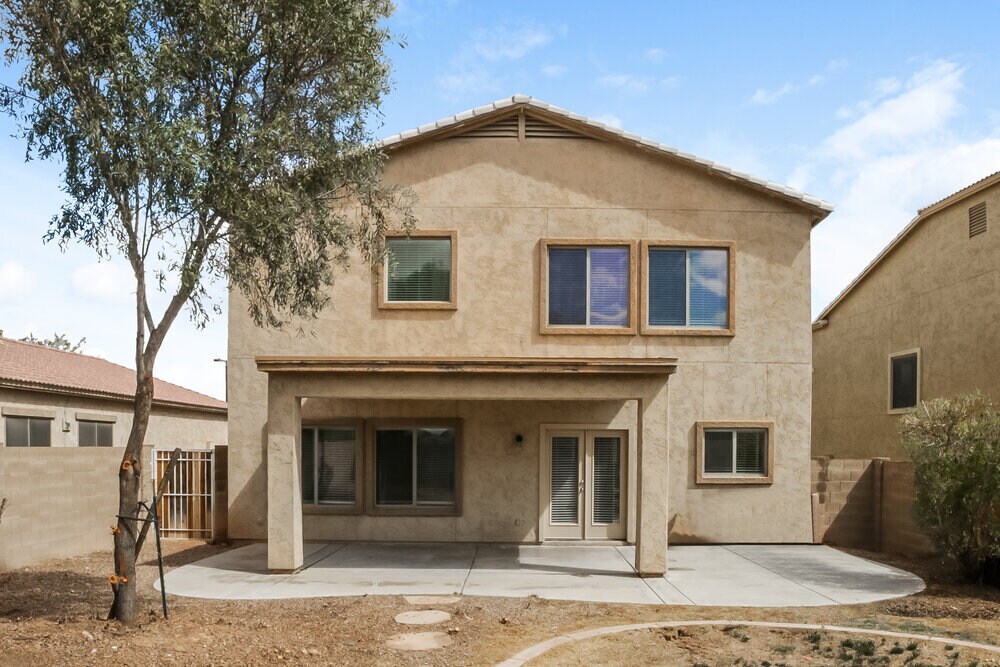 Building Photo - 153 E Dry Creek Rd