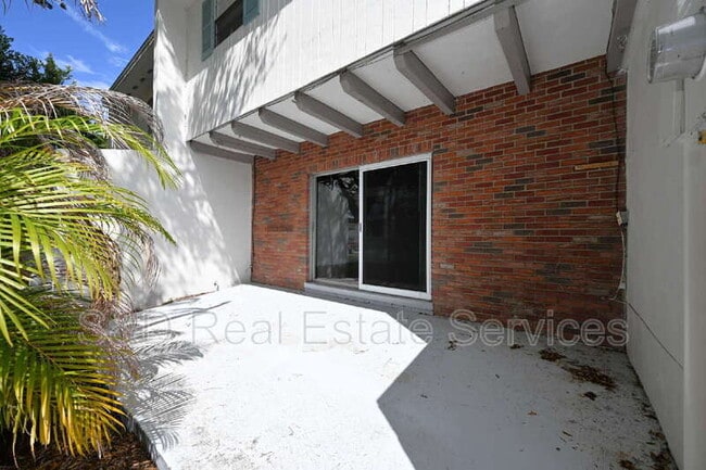 Building Photo - 2249 9th St SE