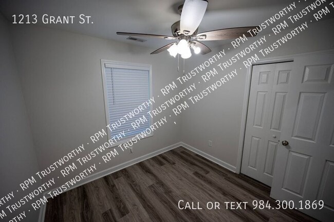 Building Photo - 1213 Grant St