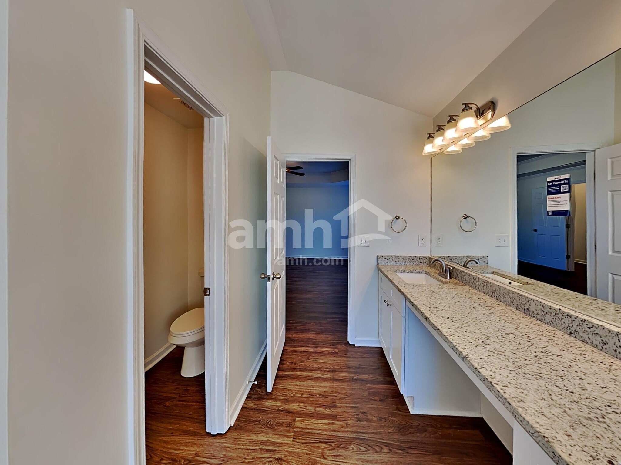 Building Photo - 132 Northbrooke Trace