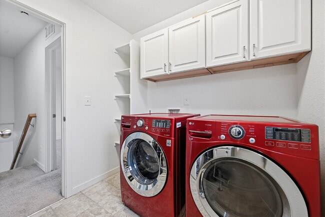 Building Photo - $2,245.95, 2 bed, 2.5 bath located in Denver with a fenced yard.