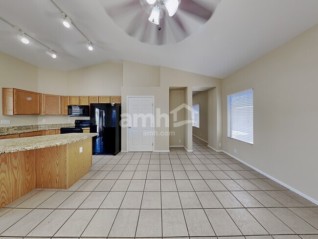 Building Photo - 8746 W Cherry Hills Dr