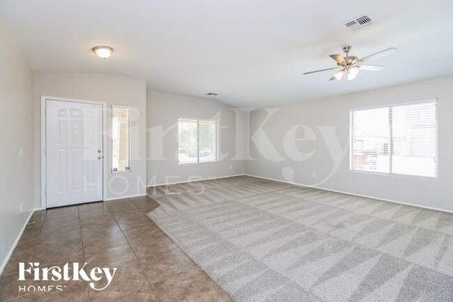 Building Photo - 3842 E Aragonite Ln