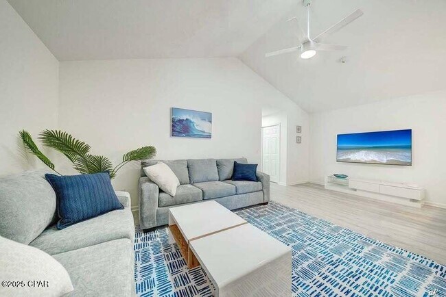 Building Photo - 2623 Lagoon Knoll Dr