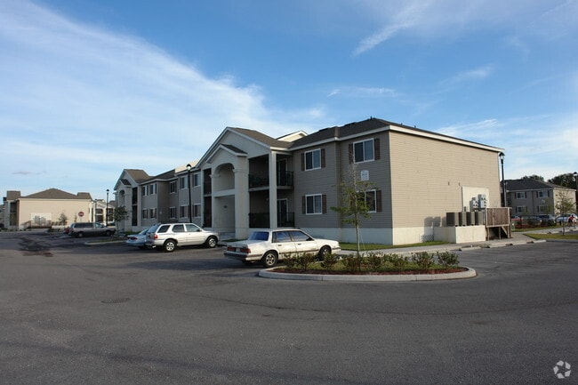 Building Photo - La Mirada Gardens Apt