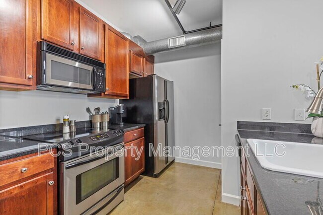 Building Photo - 815 Porter St