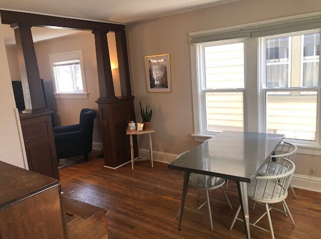 Building Photo - Single-Family Home in Greenbush Neighborhood!