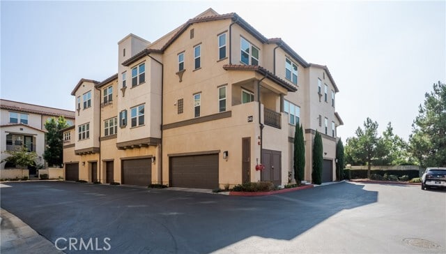 Building Photo - 545 W Foothill Blvd