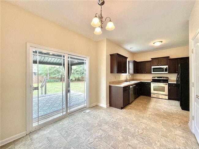 Building Photo - 675 Omaha Dr