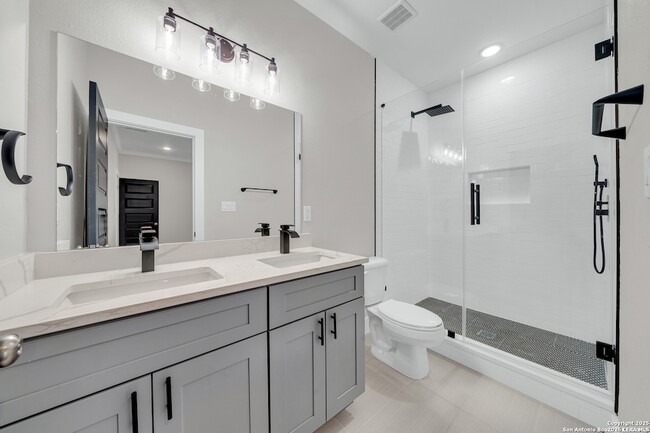 Building Photo - 4130 Moana Dr