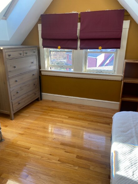 Building Photo - 9 Woodland Ave