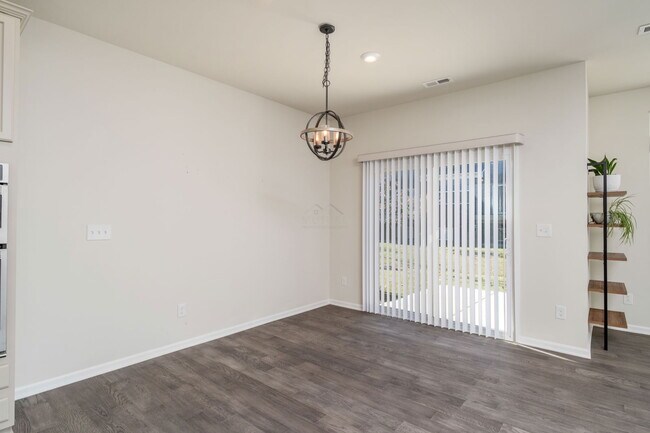 Building Photo - 22521 Woodbridge Ln