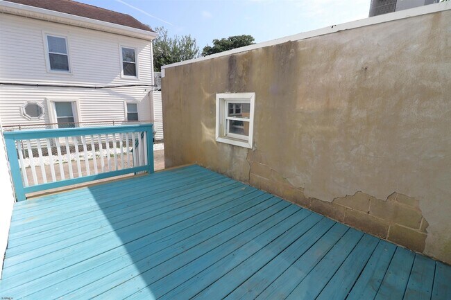 Building Photo - 114 N Portland Ave