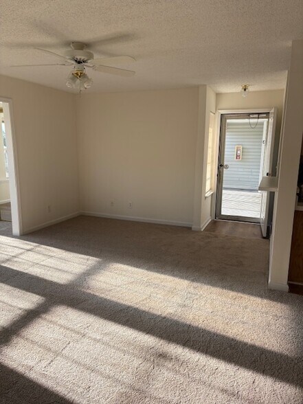 Building Photo - 2280 Andover Dr