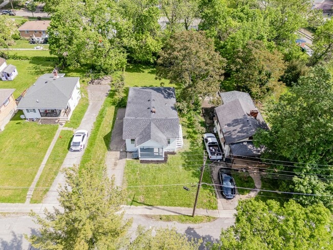 Building Photo - 3728 Standish Ave