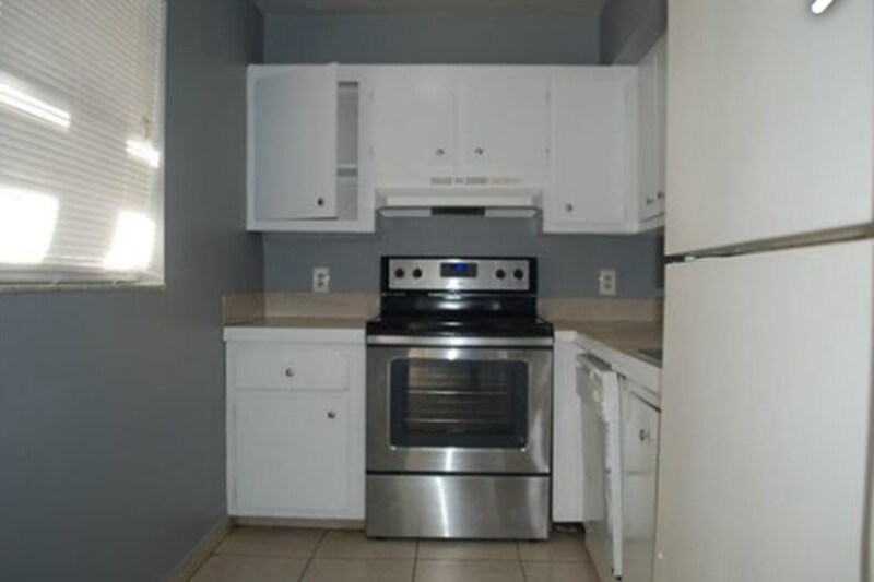 Primary Photo - 3556 NW 114th Terrace