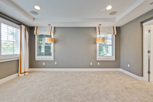 Building Photo - Gorgeous Morgan Park Refreshed for Immediate Move-In! Must see!