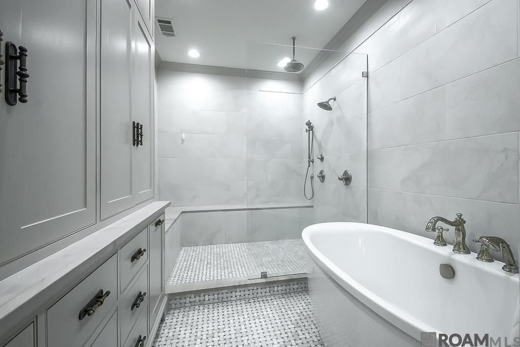 Building Photo - 2221 Olive St