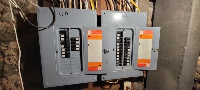 Building Photo - 628 25th St