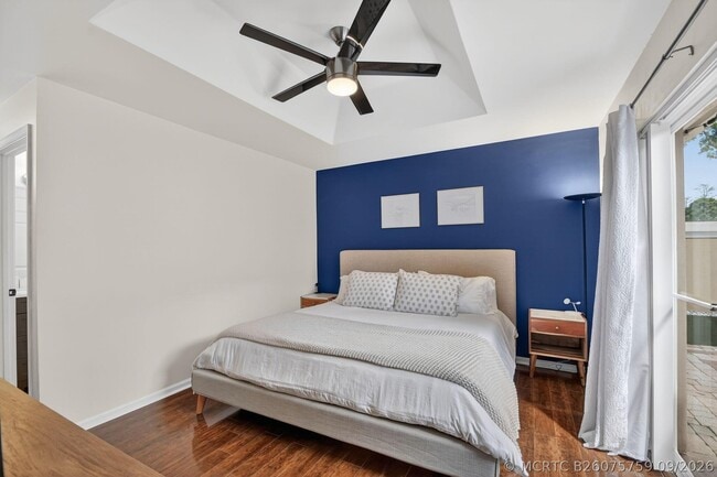 Building Photo - 3387 Commodore Ct
