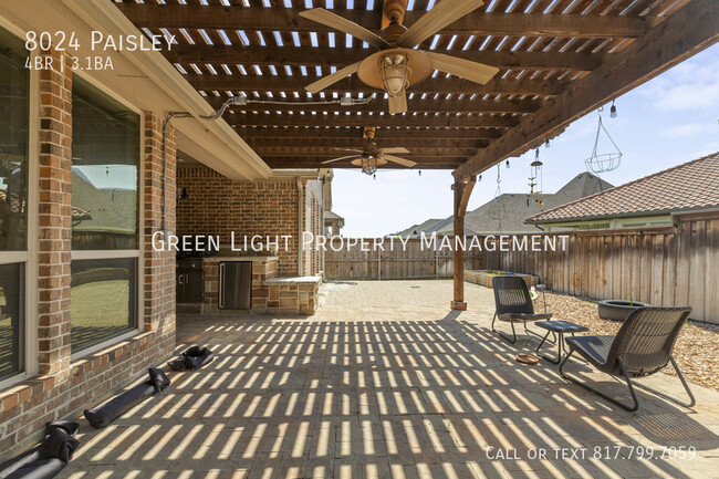 Building Photo - 8024 Paisley-