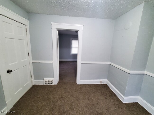 Building Photo - 13413 Durkee Ave