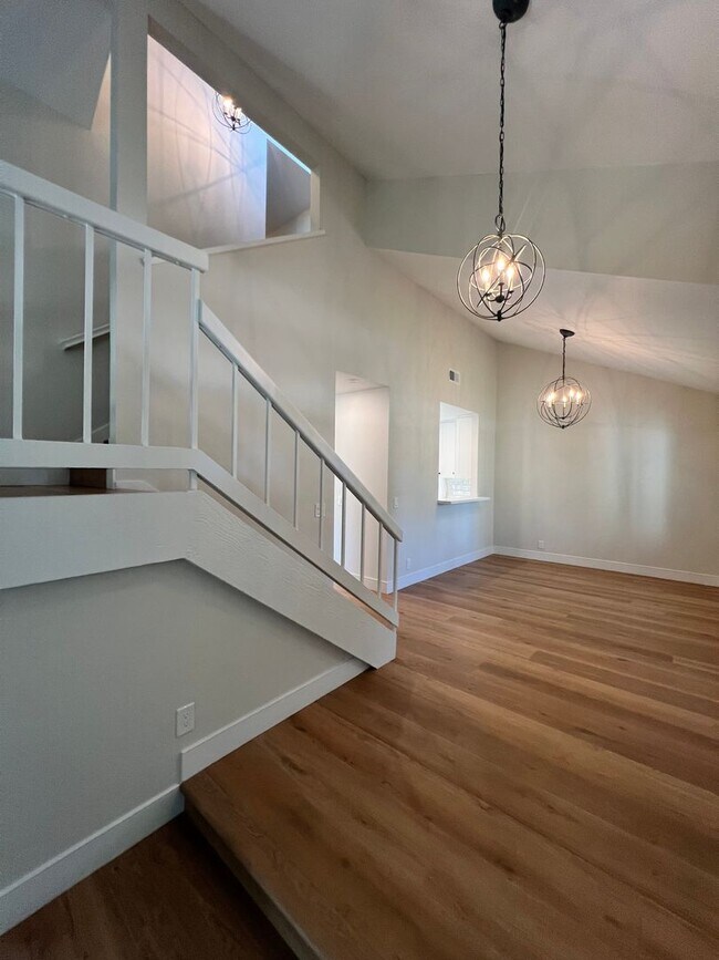 Building Photo - Complete Remodel Dearfield 3 bedroom 2.5 Bath home Ready for Lease