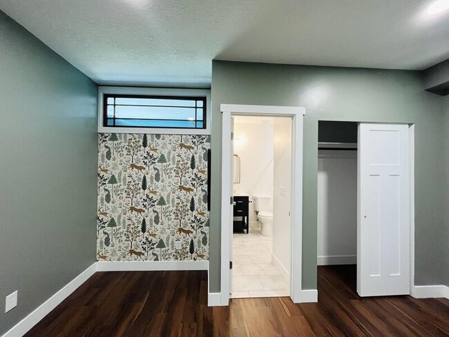 Building Photo - 4144 W Foxview Dr