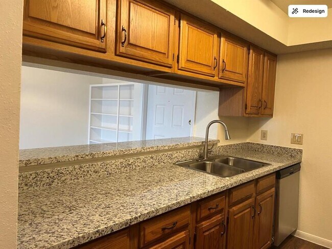 Building Photo - 2826 S Bartell Dr