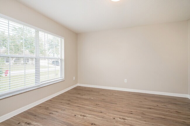 Building Photo - 669 Madrid Dr
