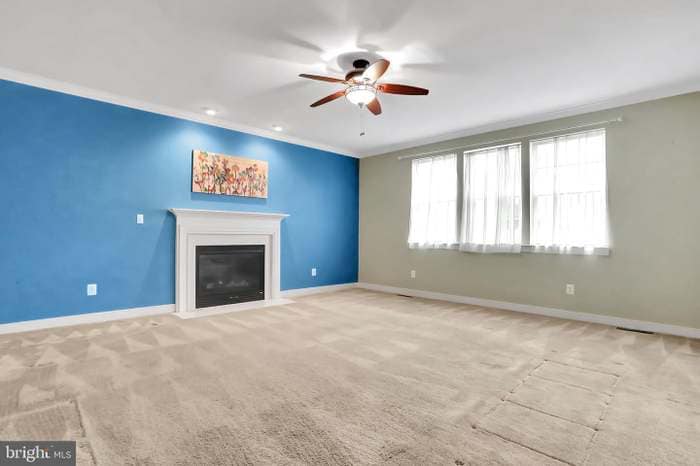 Building Photo - 515 Waterdale Dr