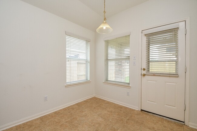 Building Photo - 7218 Fox Hall Ln
