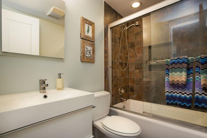 Bath room2 - 321 S San Vicente Blvd