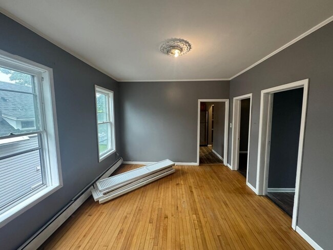 Building Photo - 125 Caroline Ave