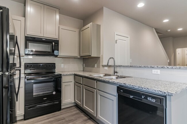 Building Photo - 106 Peruna Dr