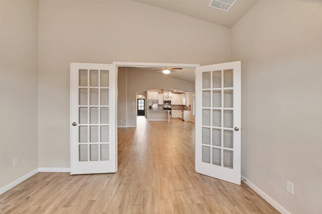 Building Photo - 388 Kendall Crest Dr