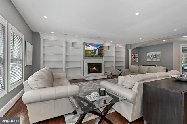 Building Photo - 6005 Selvyn Rd