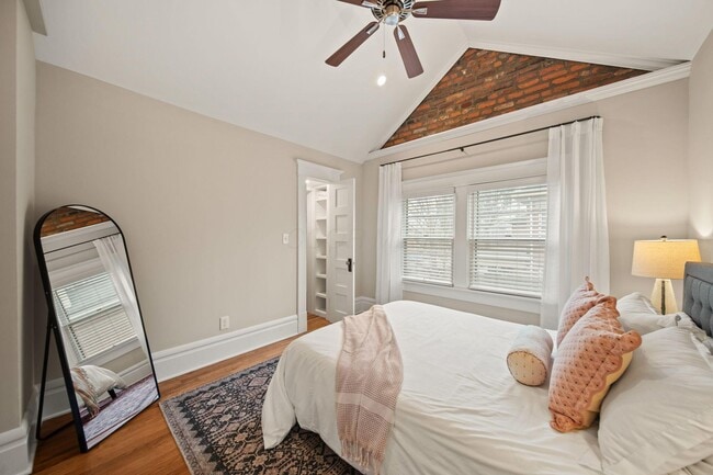 Building Photo - 503 S 3rd St