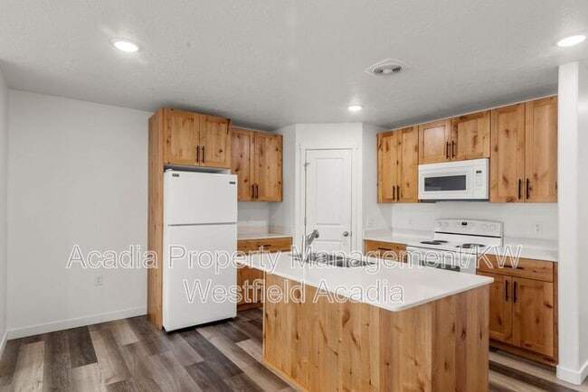 Building Photo - 5741 S 5th Ave