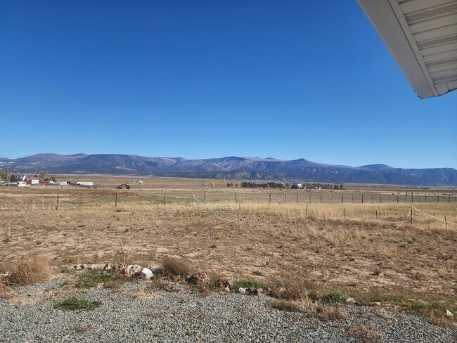 Building Photo - Rural freedom